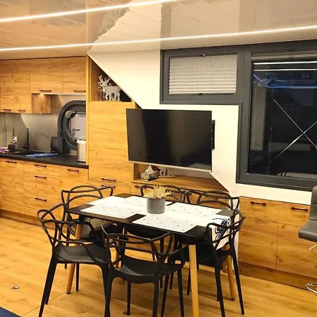 Houseboat Water King Plywajacy Dom Na Wodzie, 7 Os アパート ヴロツワフ