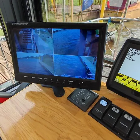 Houseboat Water King Plywajacy Dom Na Wodzie, 7 Os アパート *