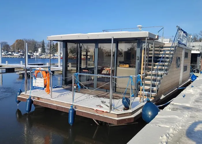 Houseboat Water King Plywajacy Dom Na Wodzie, 7 Os Apartman *