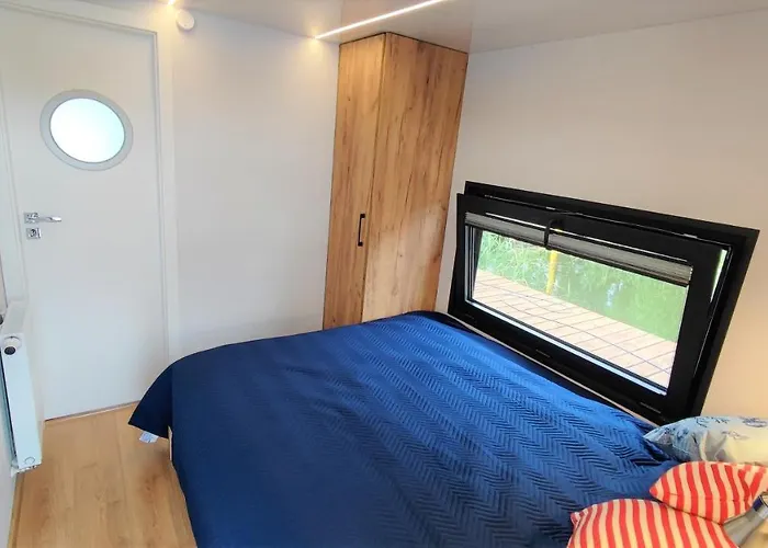 Houseboat Water King Plywajacy Dom Na Wodzie, 7 Os Apartman Wrocław