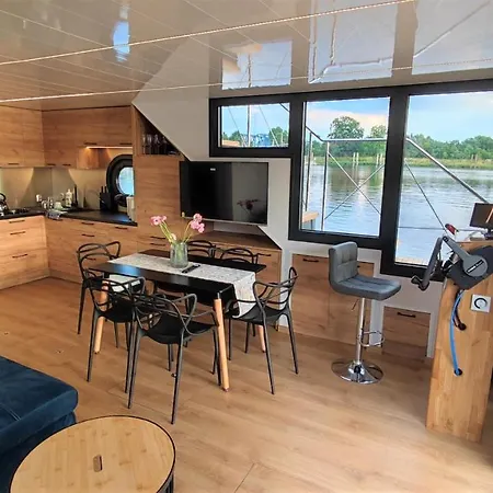 Houseboat Water King Plywajacy Dom Na Wodzie, 7 Os * 브로츠와프